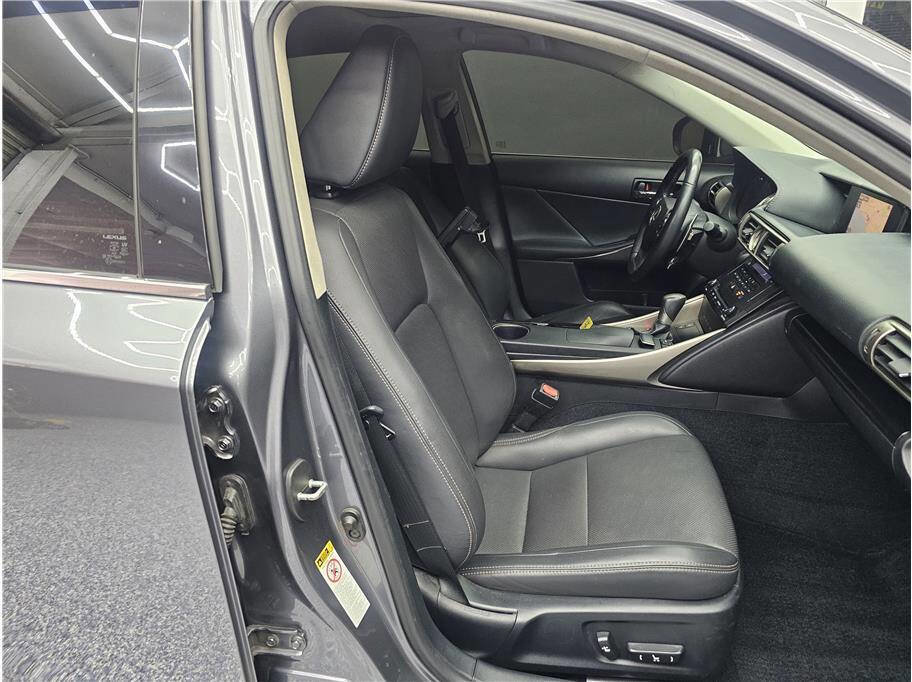 Used 2014 Lexus IS 350 w/ Navigation Package image 16