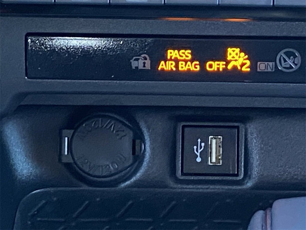 Certified 2025 Toyota RAV4 XLE Premium image 31