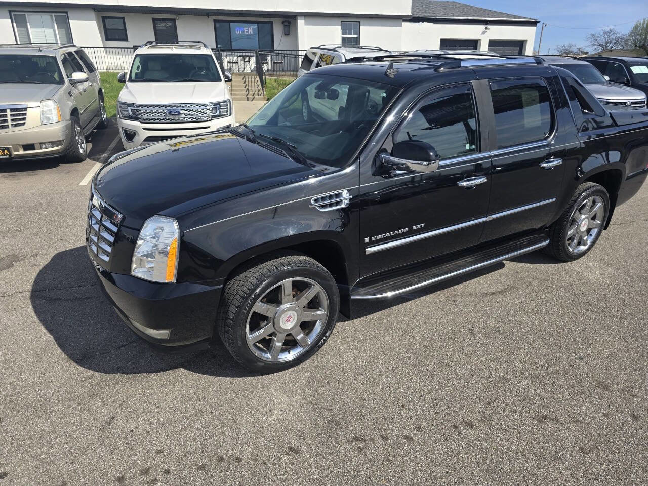 Used 2008 Cadillac Escalade EXT image 49