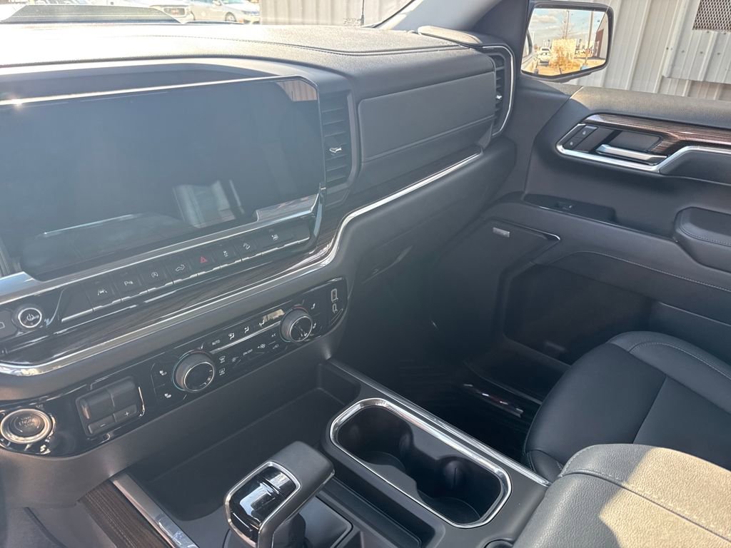 Used 2024 Chevrolet Silverado 1500 LT Trail Boss w/ LT Trail Boss Premium Package image 7