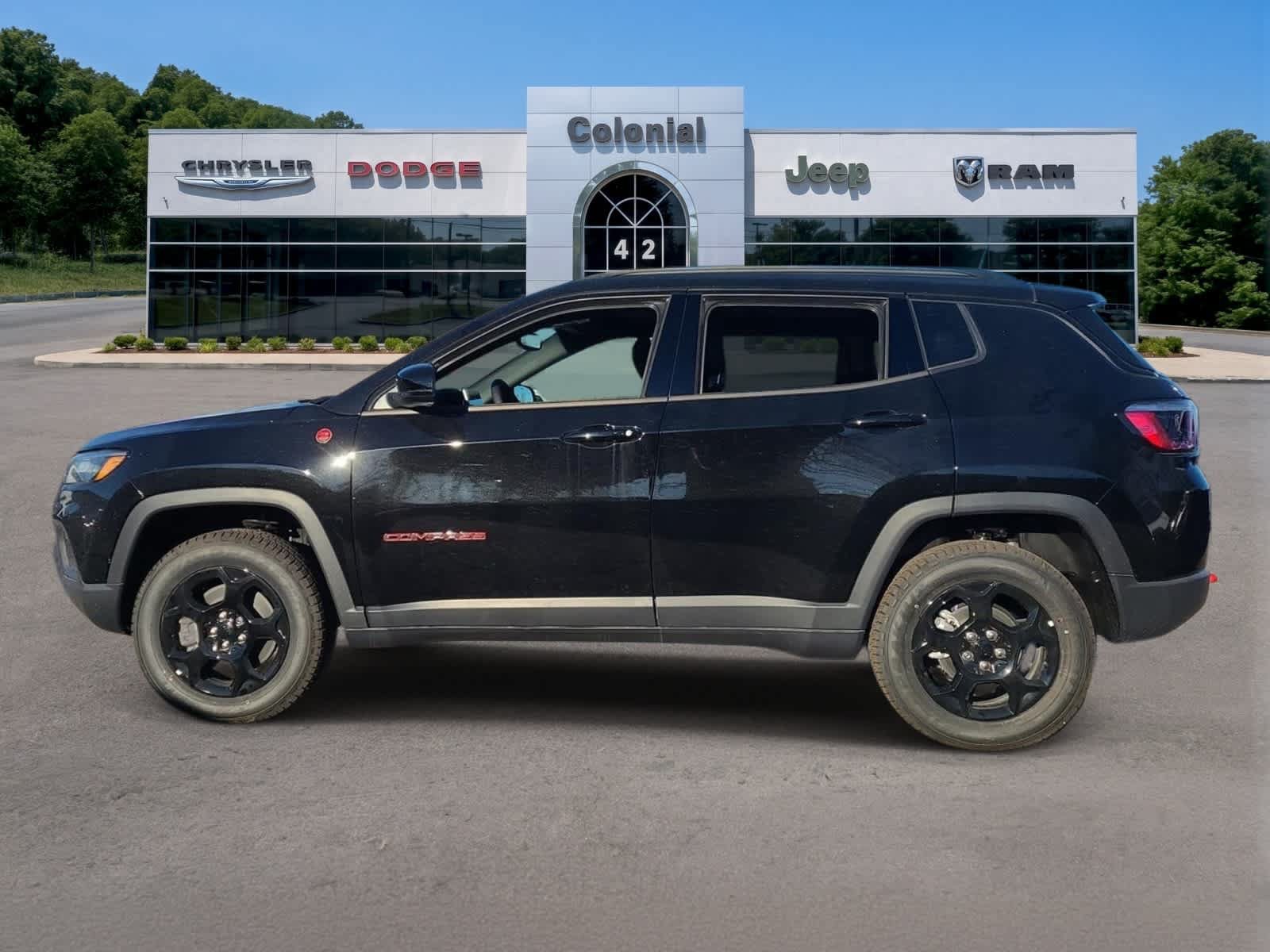 New 2024 Jeep Compass Trailhawk w/ Sun and Sound Group AWD/4WD image 2