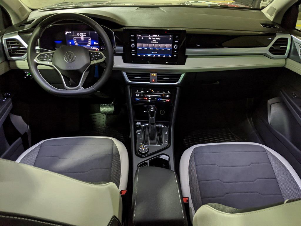 New 2025 Volkswagen Taos SE image 12