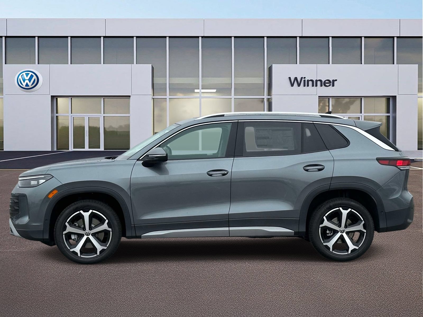New 2026 Volkswagen Tiguan SE AWD/4WD image 2