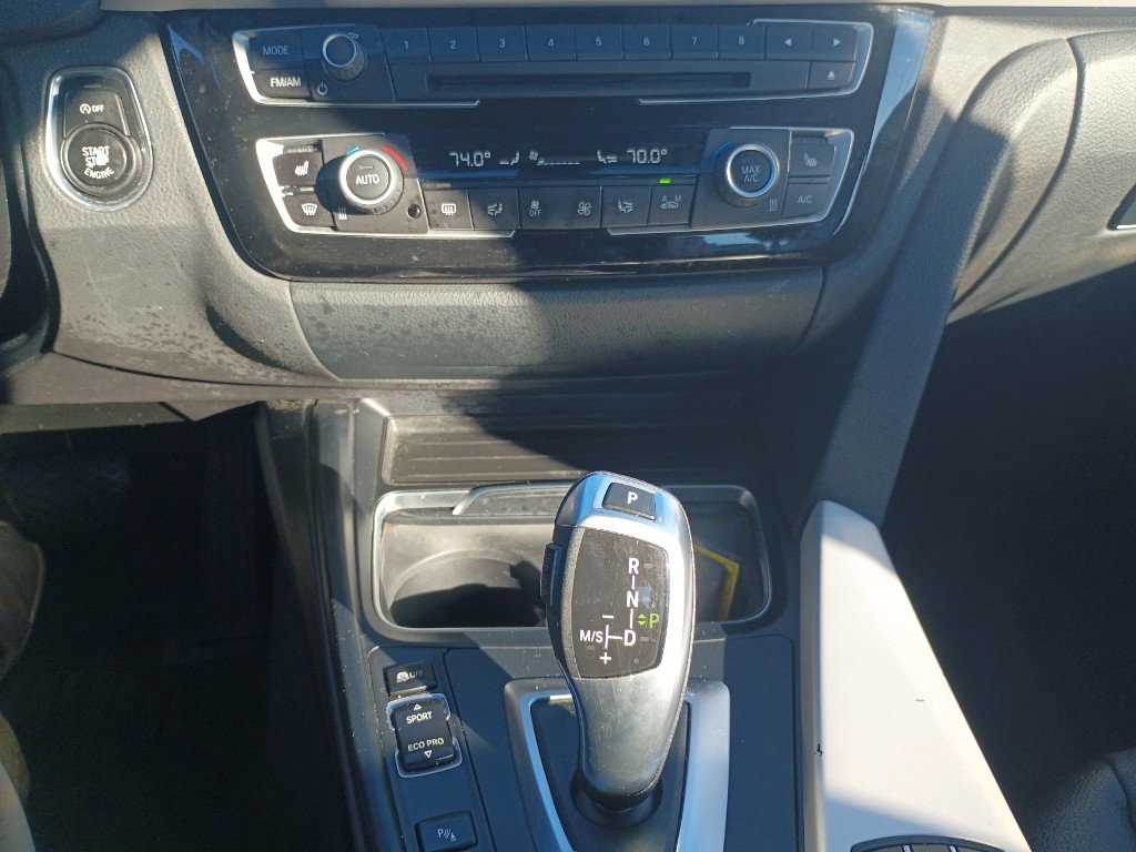 Used 2018 BMW 320i xDrive Sedan image 14