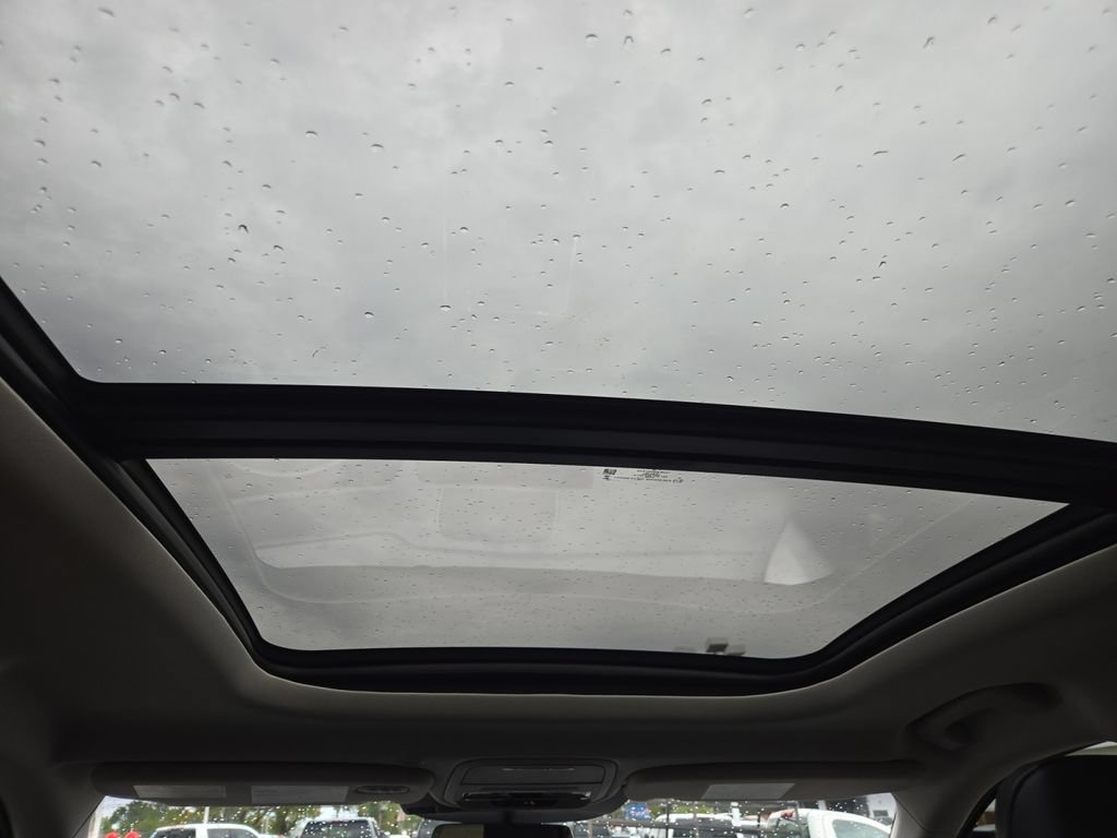 Used 2025 Lincoln Aviator AWD w/ Jet Appearance Package image 17