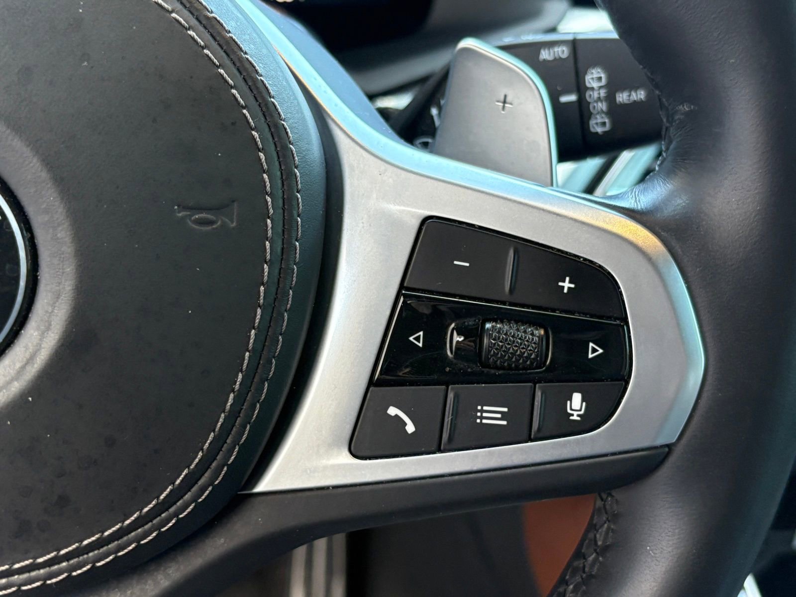 Used 2023 BMW X5 M50i w/ Parking Assistance Package image 21