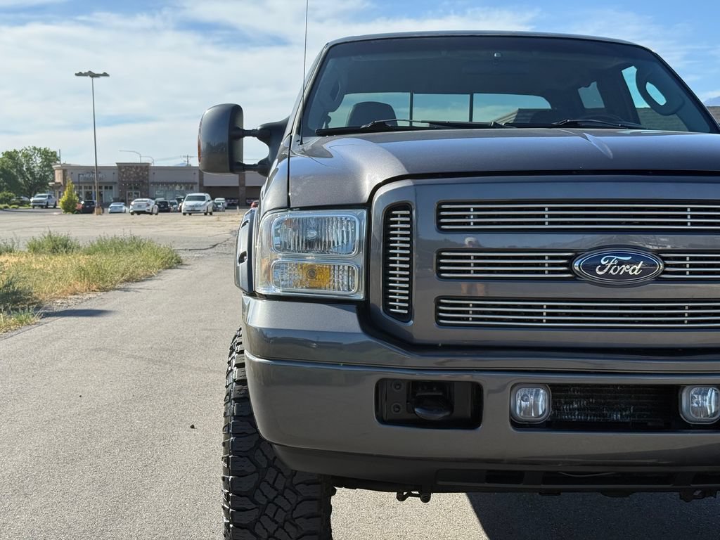 Used 2006 Ford F350 XLT AWD/4WD image 4