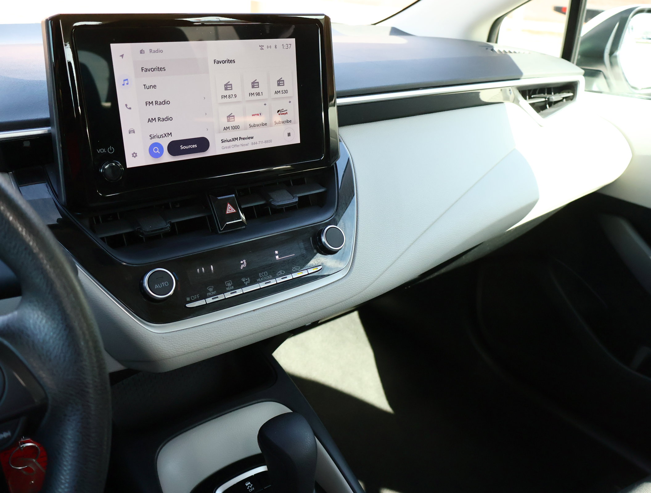 Used 2023 Toyota Corolla LE image 14