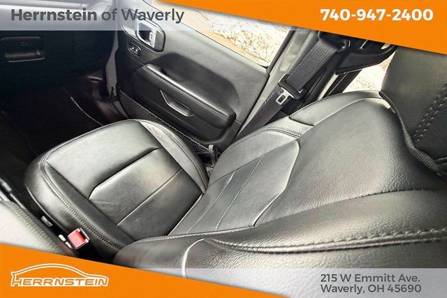 Used 2023 Jeep Wrangler Sahara image 11