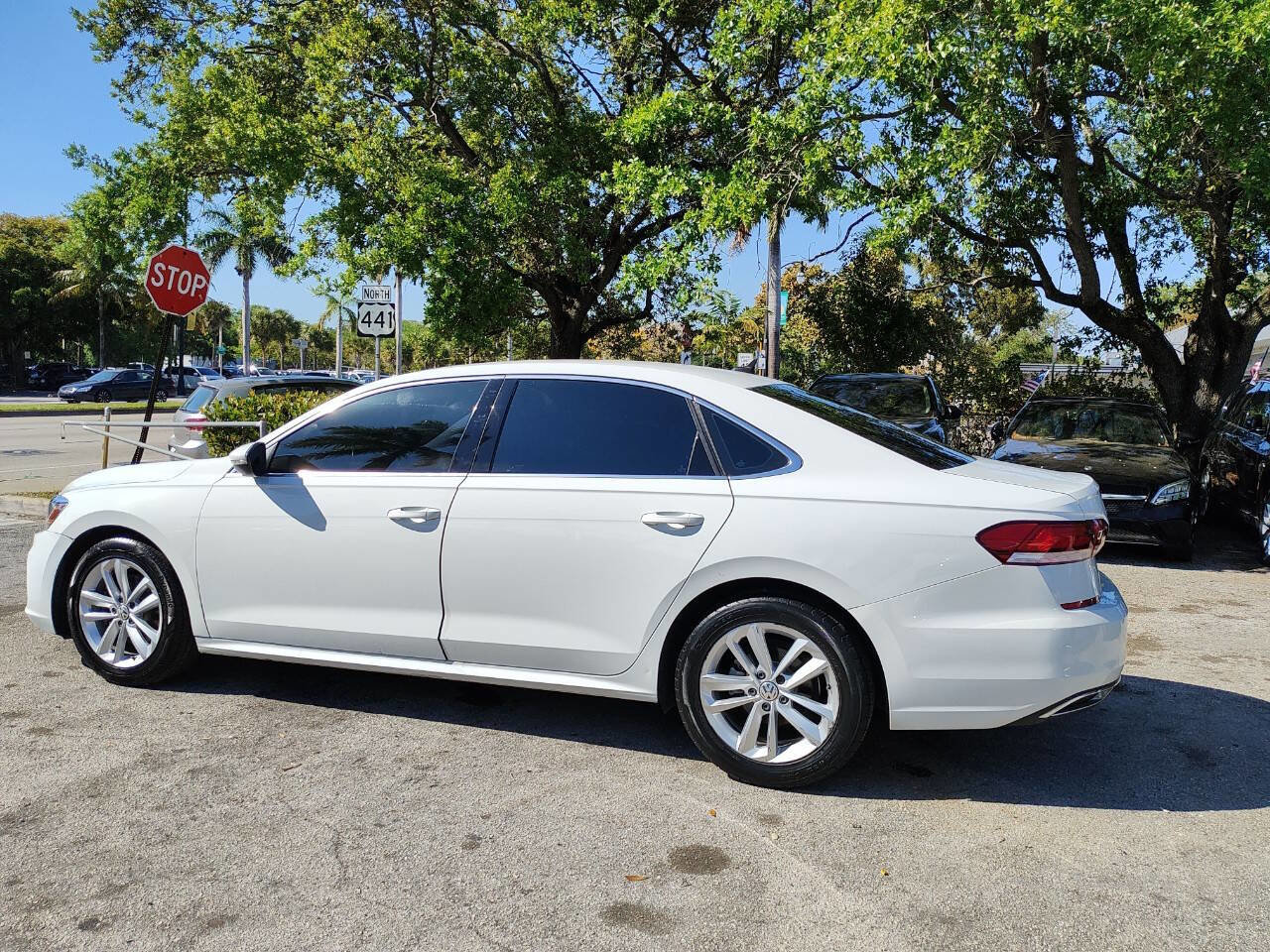 Used 2020 Volkswagen Passat 2.0T SE FWD image 8