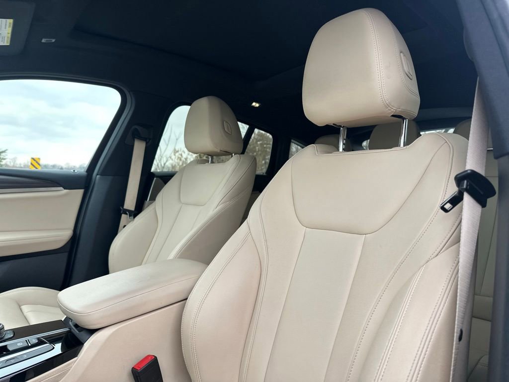 Used 2021 BMW X4 xDrive30i w/ Premium Package image 16