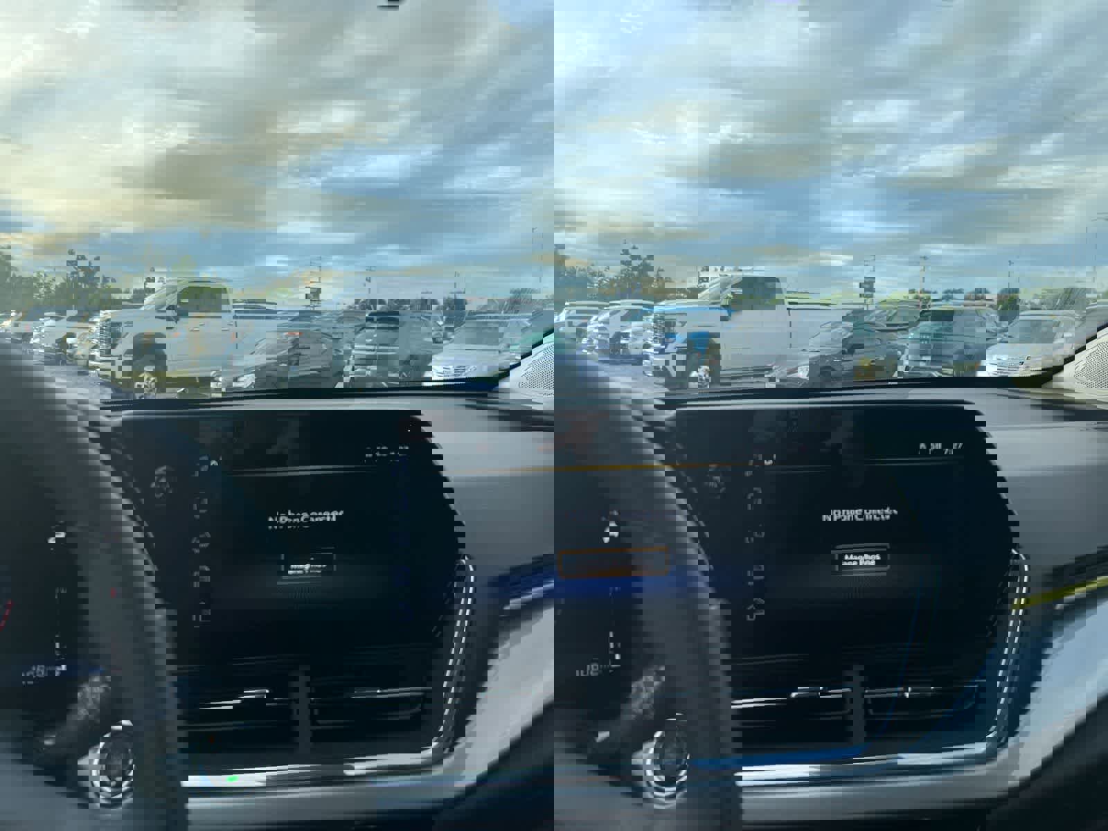 Used 2026 Chevrolet Trax LT FWD image 22