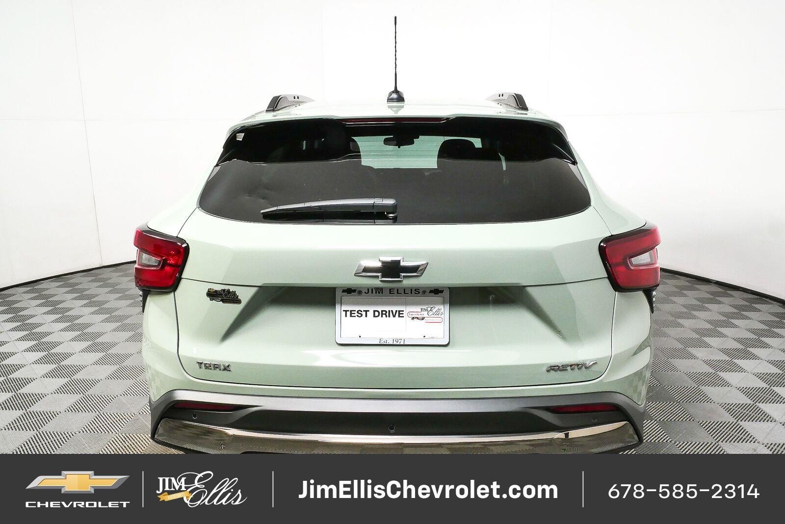 New 2026 Chevrolet Trax ACTIV w/ Sunroof Package FWD image 25