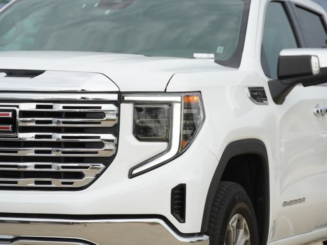 Used 2025 GMC Sierra 1500 SLT AWD/4WD image 4