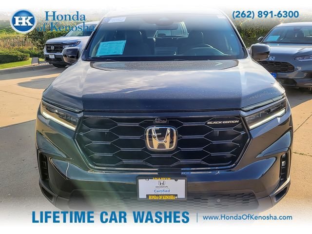 Certified 2025 Honda Pilot Black Edition image 2