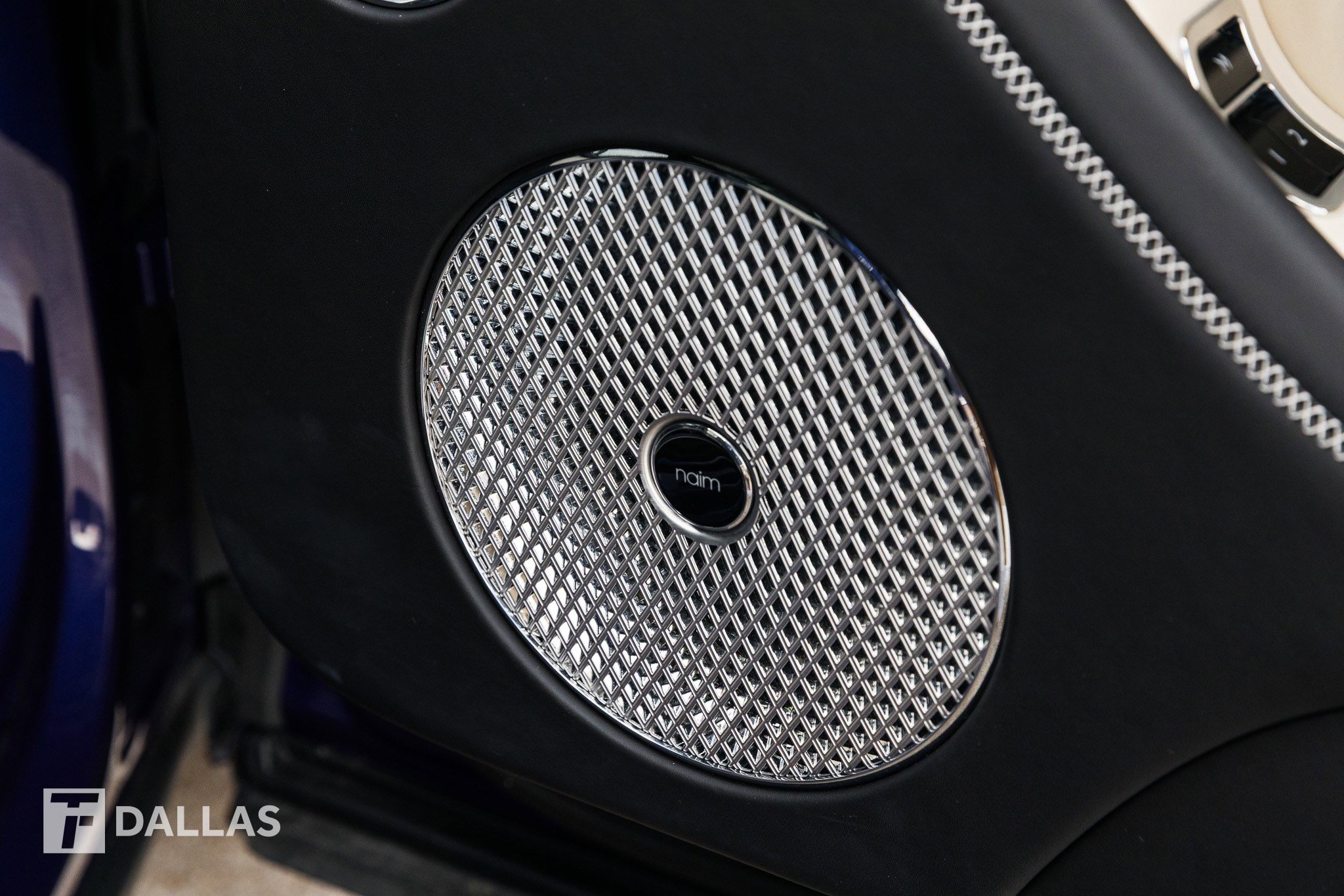 Used 2023 Bentley Bentayga image 39