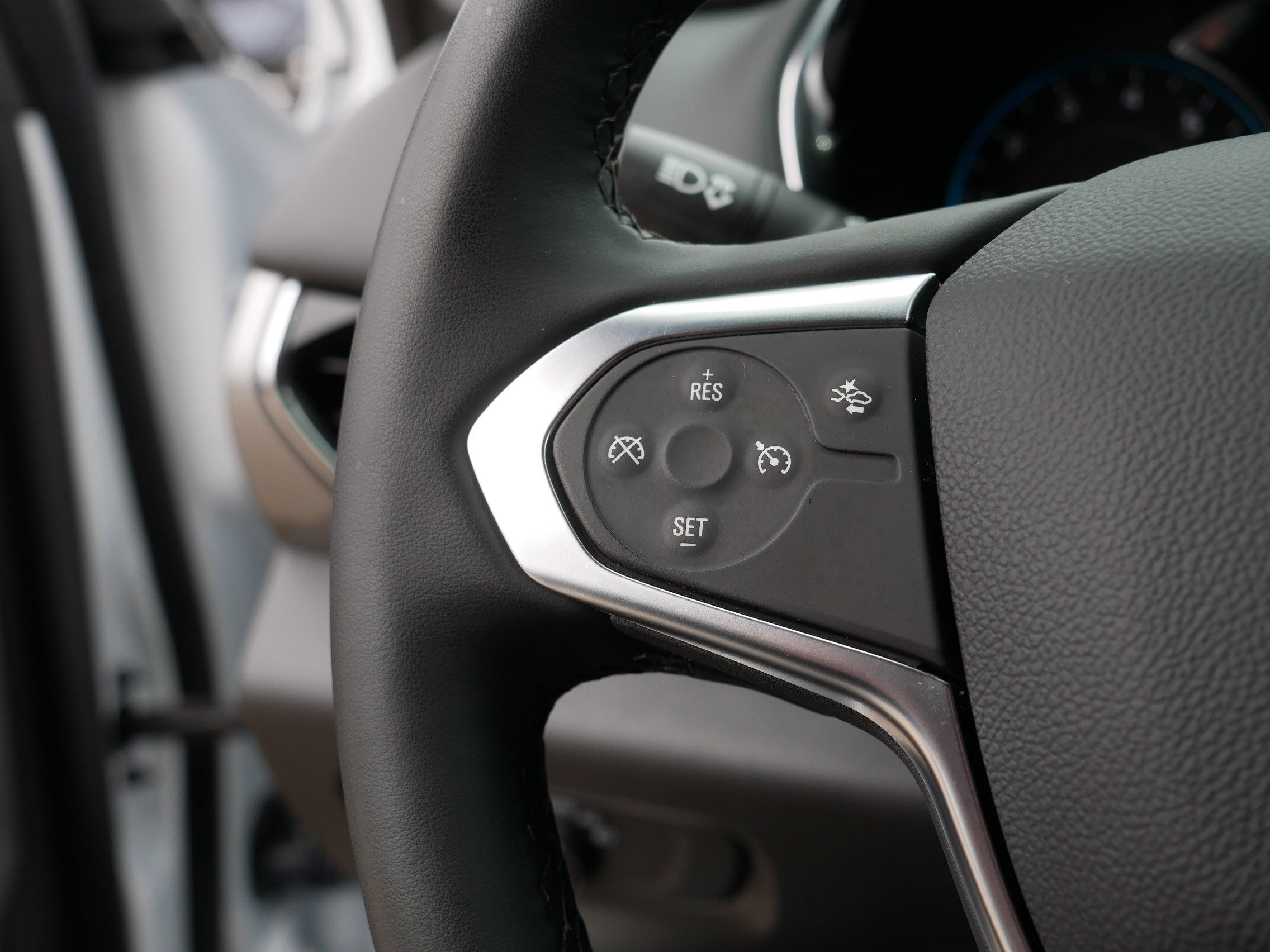 Used 2023 Chevrolet Traverse LT image 28