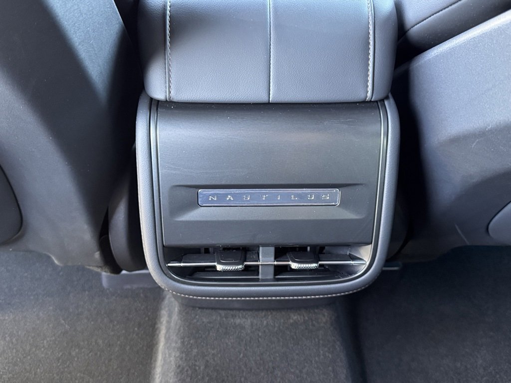 Used 2025 Lincoln Nautilus Premier w/ Jet Appearance Package image 29