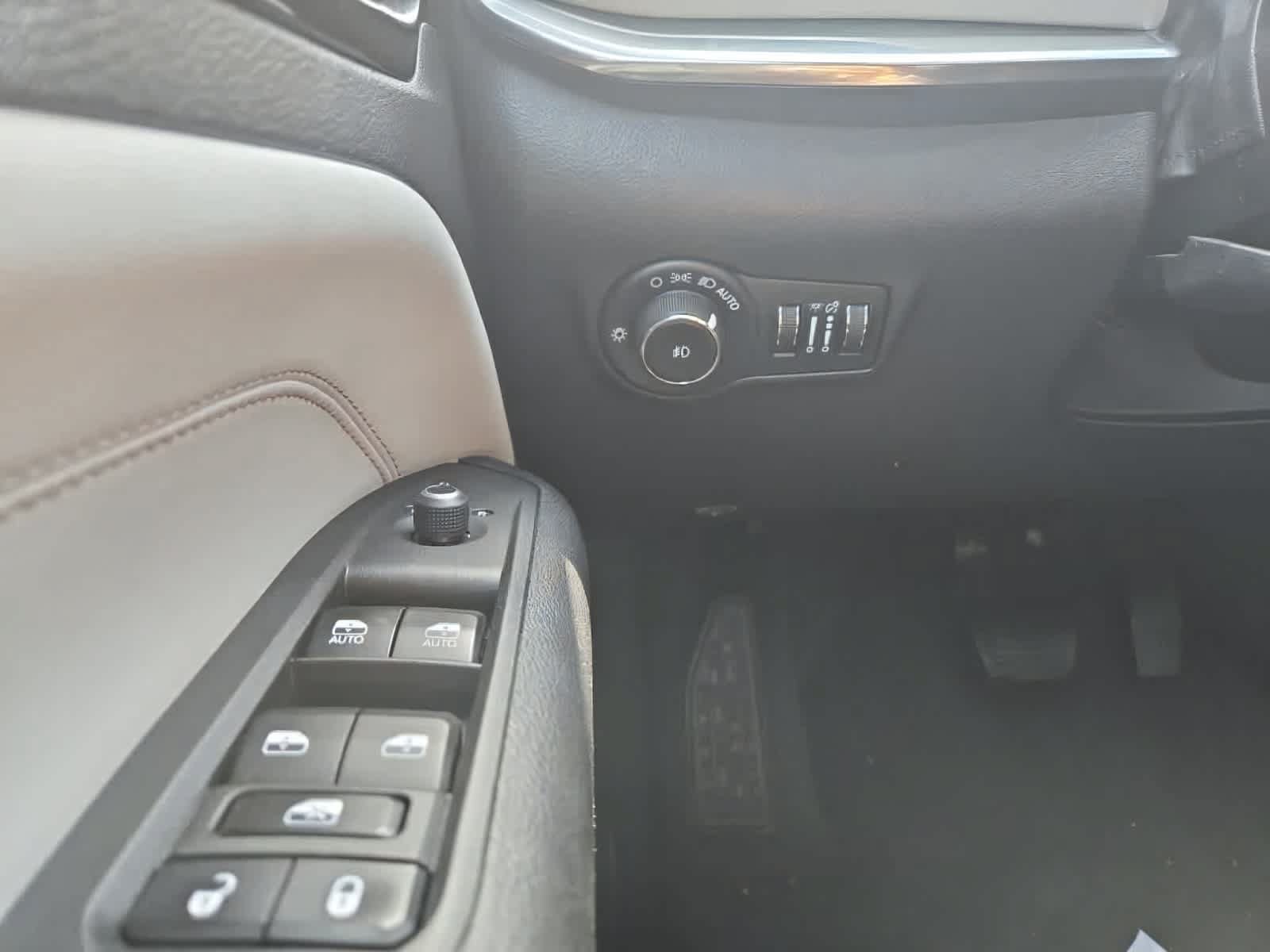 Used 2024 Jeep Compass Limited AWD/4WD image 31