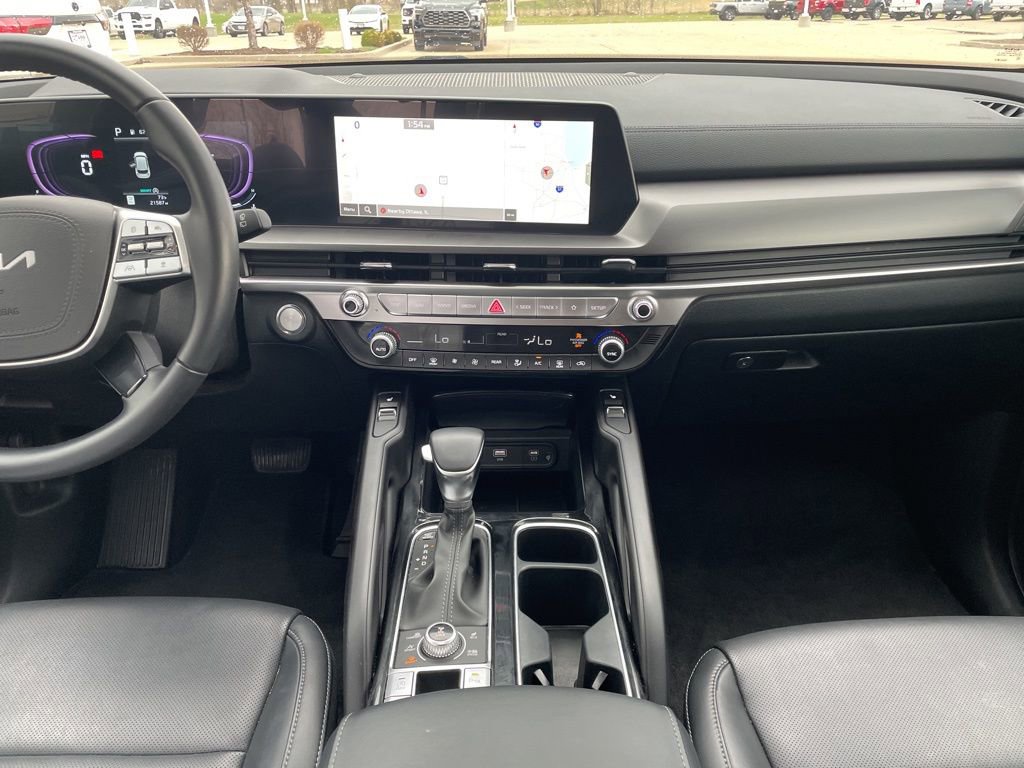 Used 2025 Kia Telluride S image 12