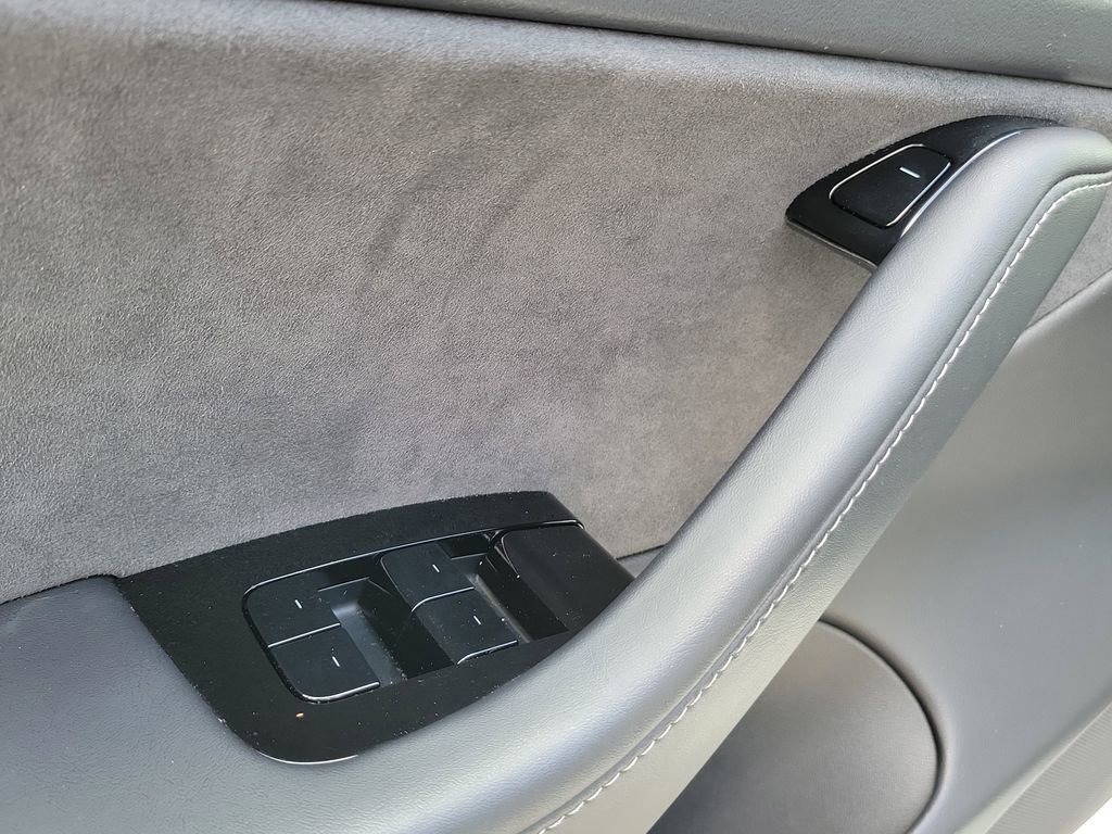 Used 2018 Tesla Model 3 Long Range image 22
