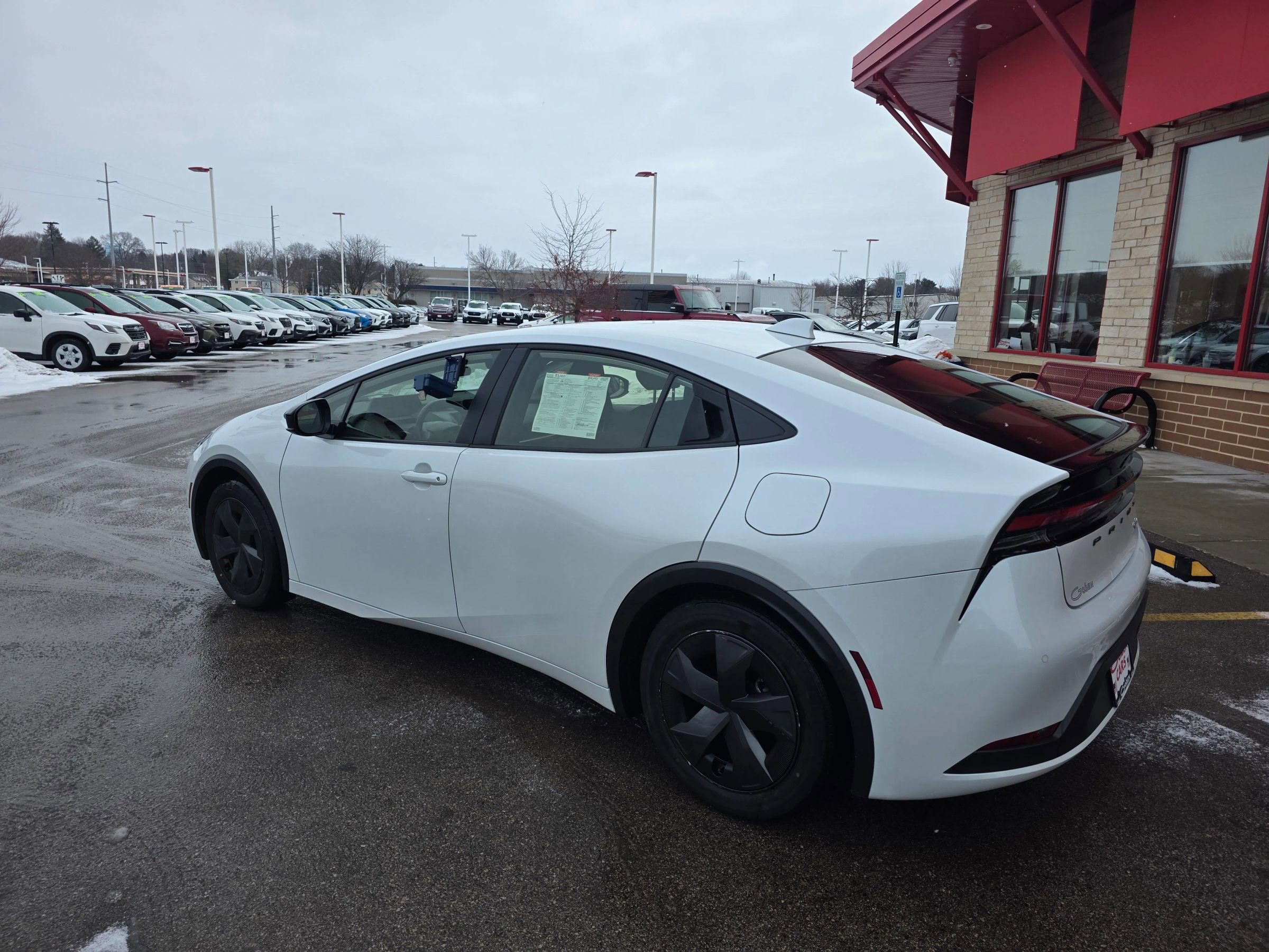 Used 2024 Toyota Prius LE image 5