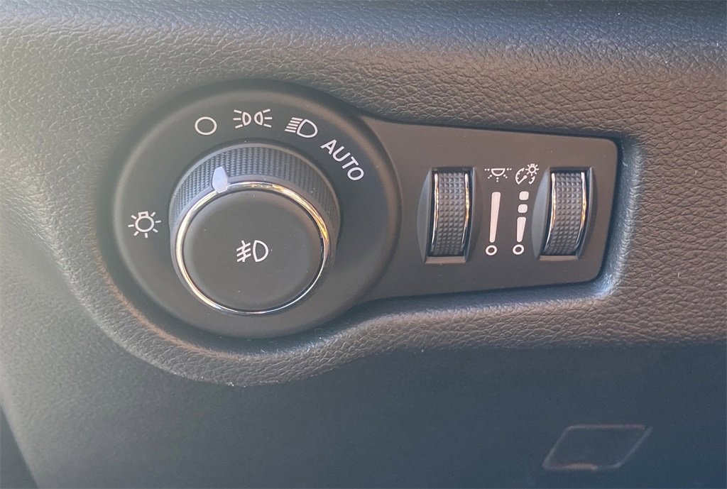 New 2026 Chrysler Pacifica Pinnacle image 15