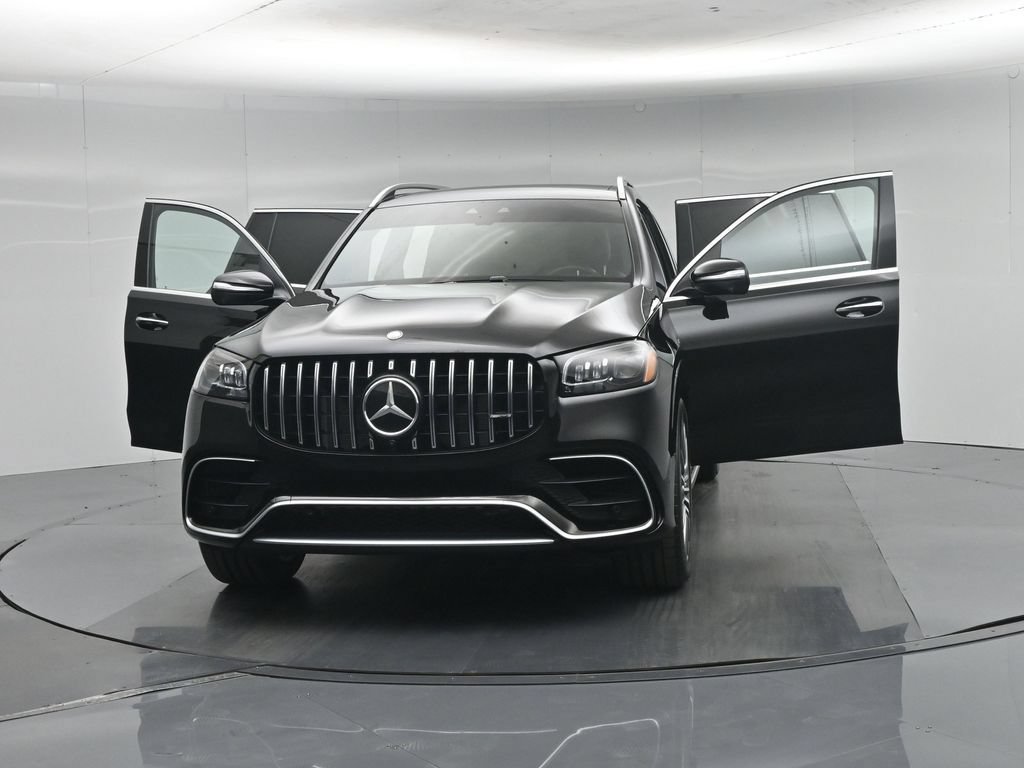 Used 2025 Mercedes-Benz GLS 63 AMG 4MATIC image 27