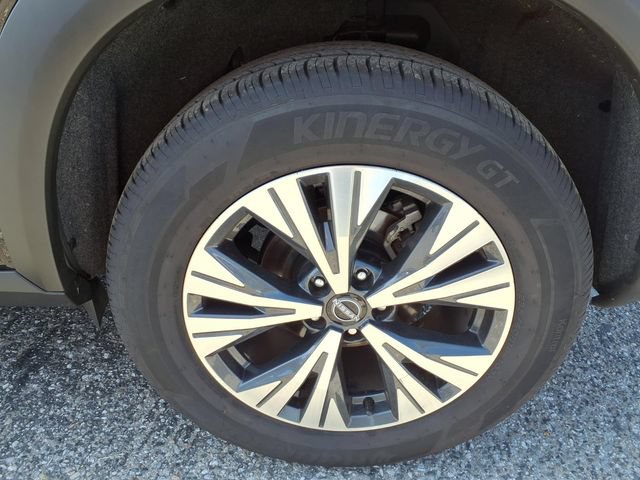 Used 2023 Nissan Rogue SV FWD image 20