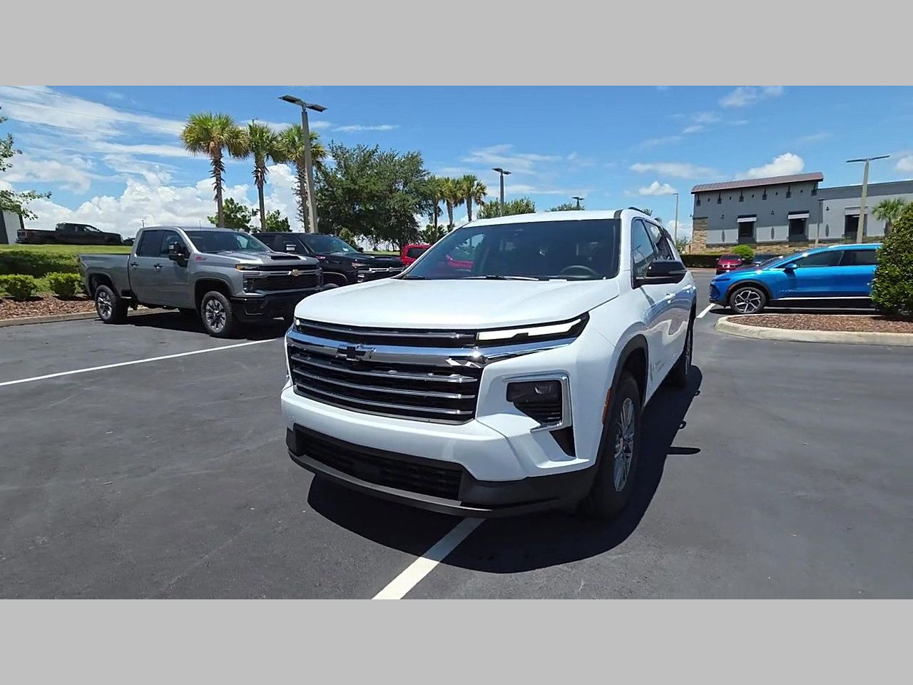 New 2026 Chevrolet Traverse LT w/ Driver Confidence Package AWD/4WD image 23