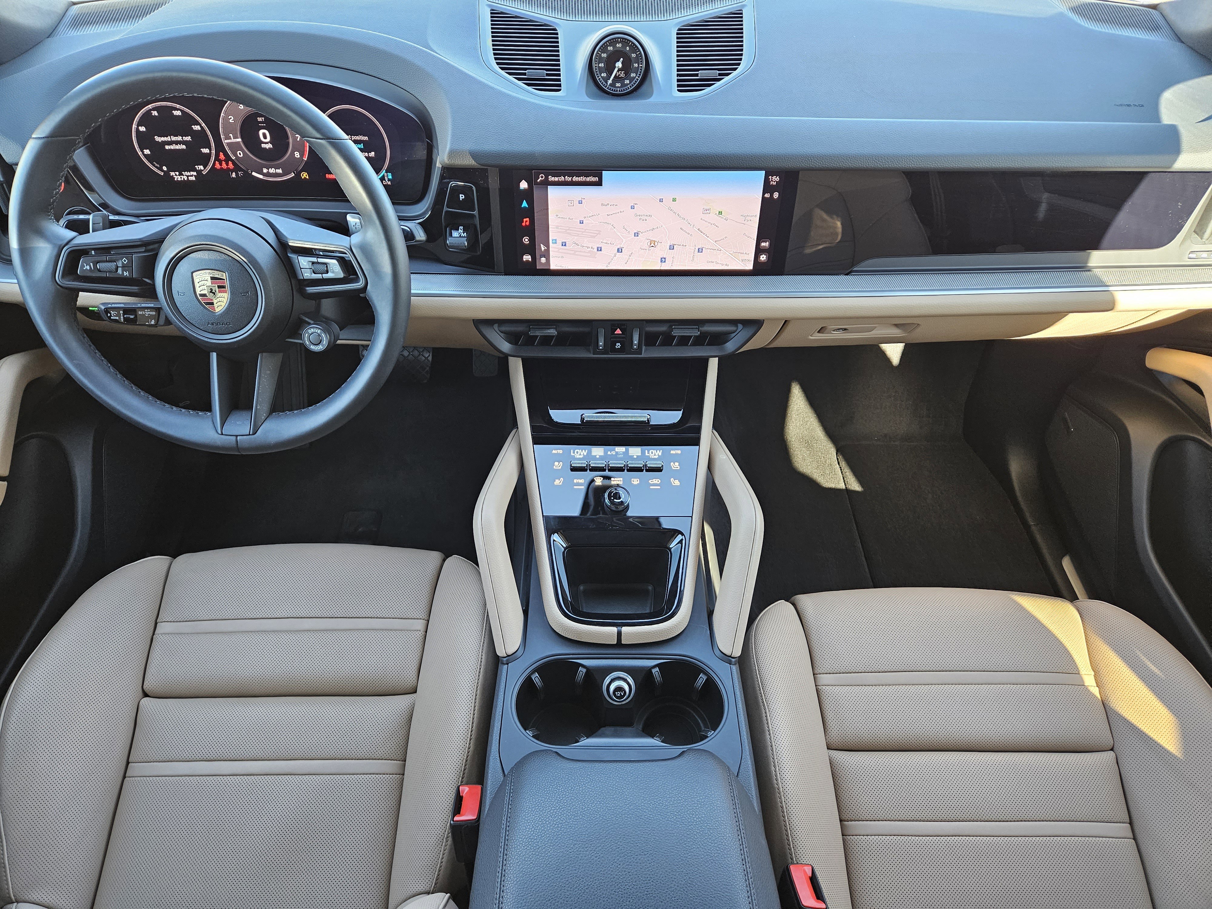 Certified 2025 Porsche Cayenne Coupe image 24