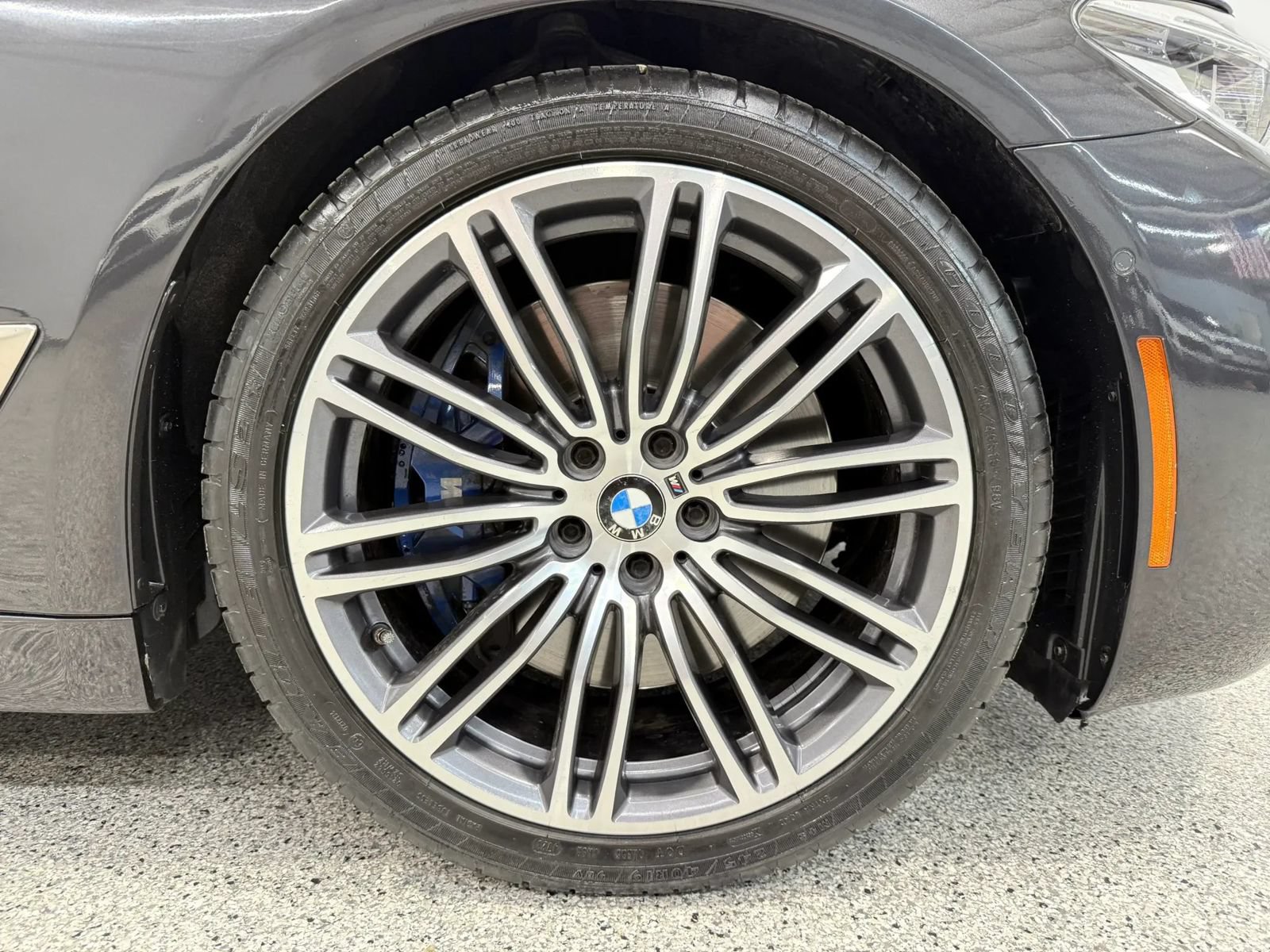 Used 2018 BMW M550i xDrive w/ Driving Assistance Package AWD/4WD image 18