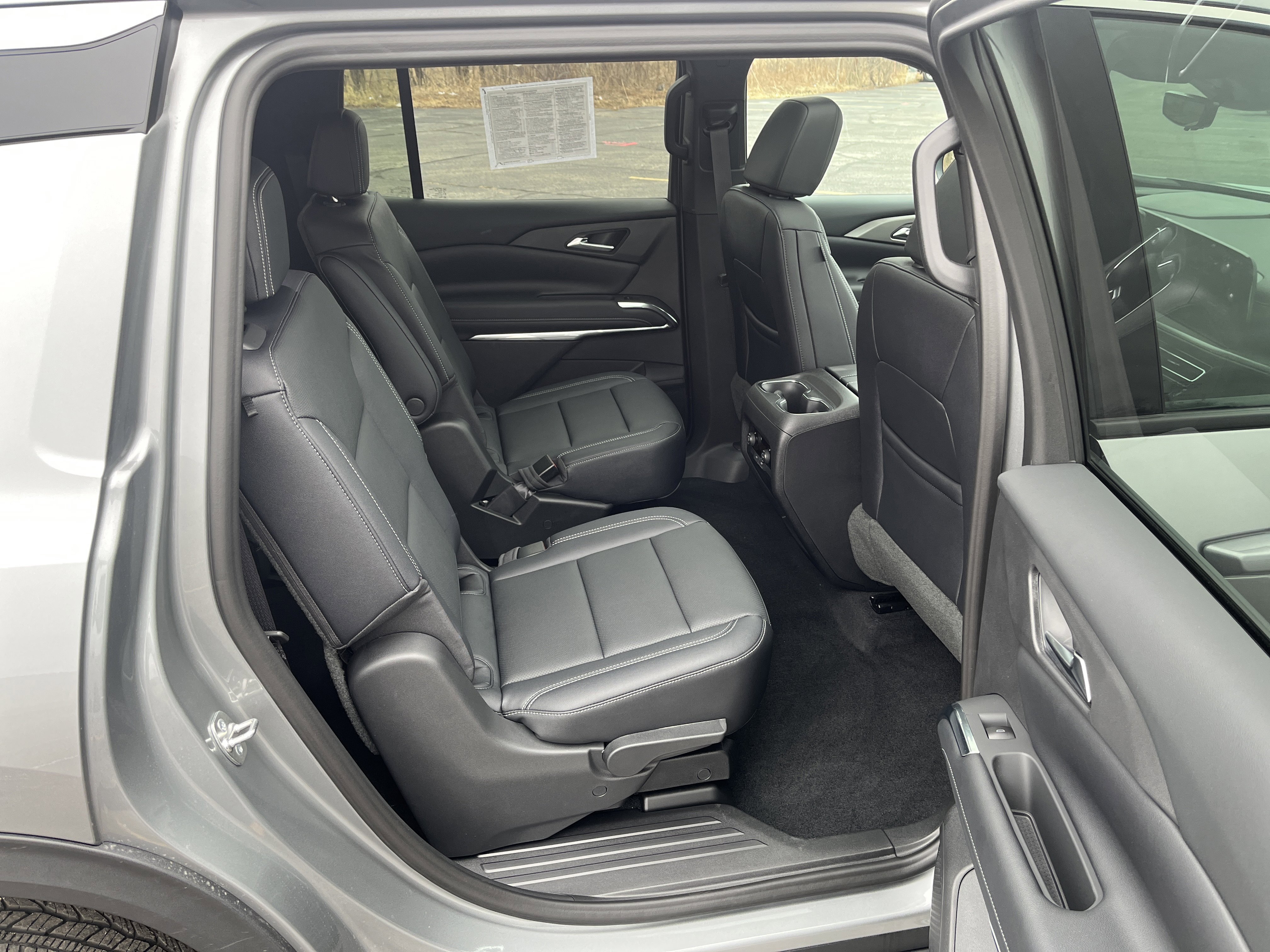 Used 2026 Chevrolet Traverse LT w/ Sun and Wheel Package image 15