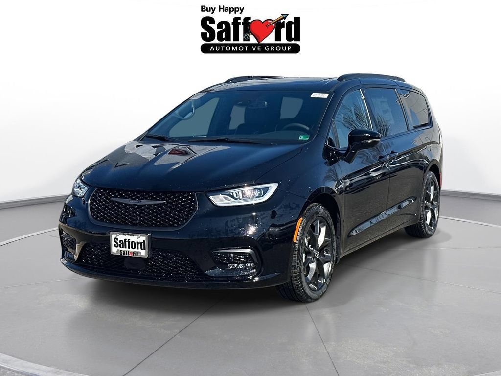 New 2026 Chrysler Pacifica Limited w/ S Appearance Package FWD image 1