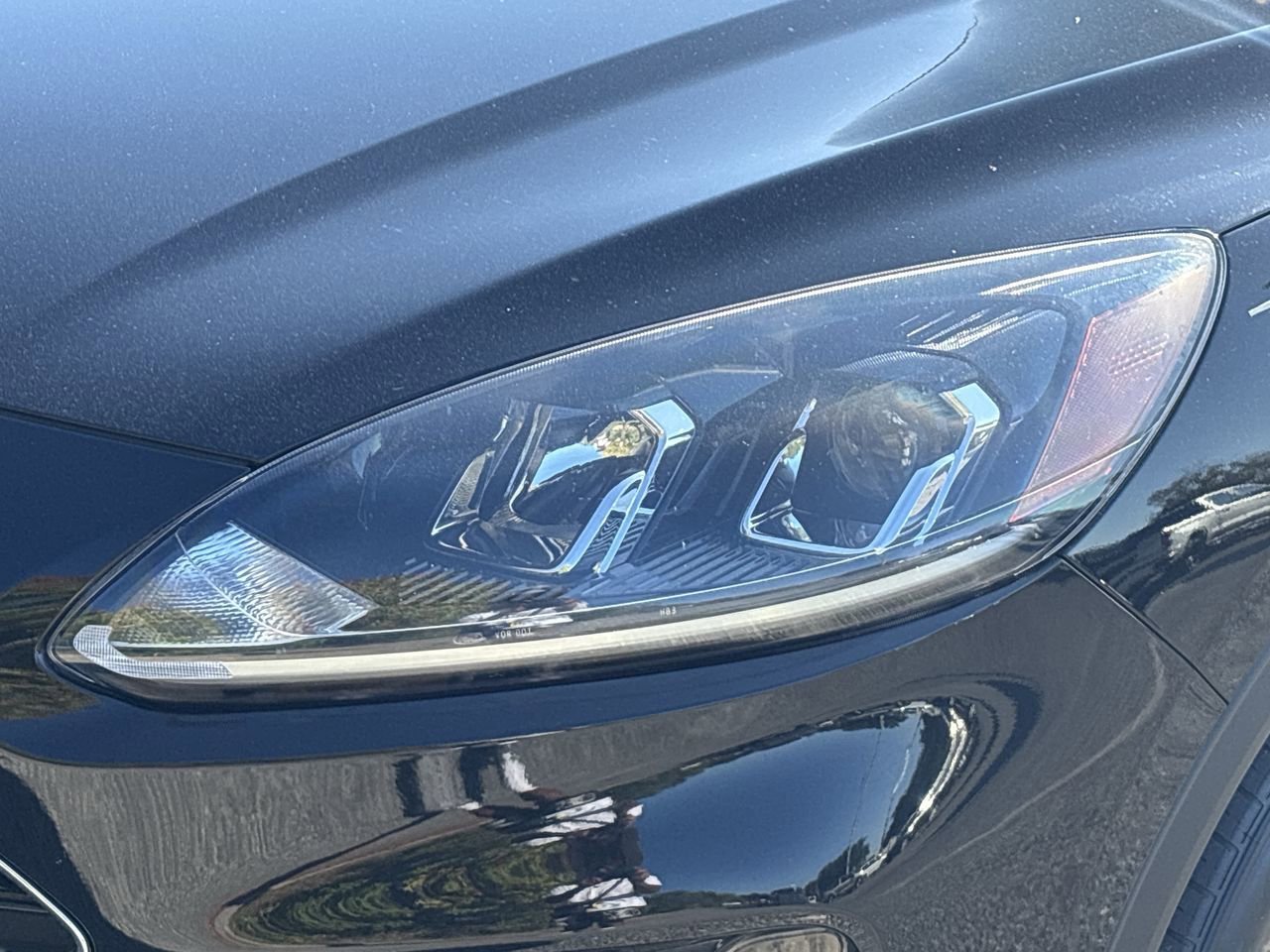 Used 2022 Ford Escape SEL w/ SEL Stealth AWD Package image 31