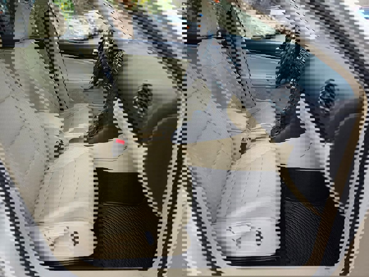 Used 2012 Volkswagen Jetta TDI image 16