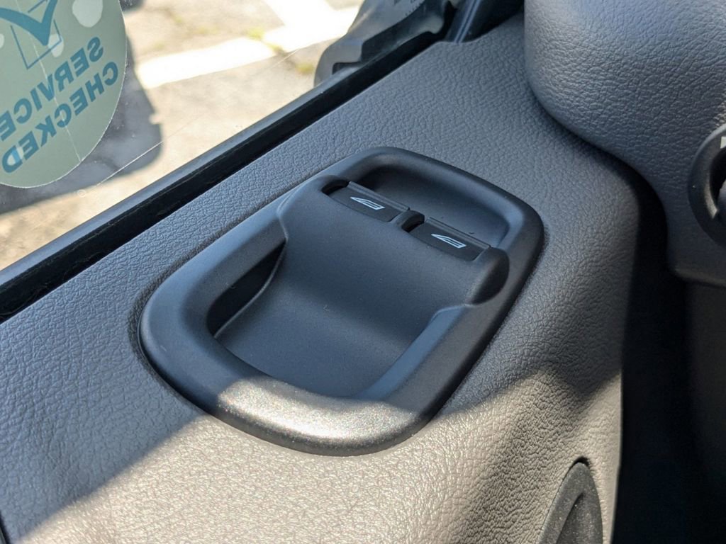 New 2025 Ford Transit 250 148 Medium Roof image 23
