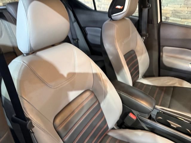 Used 2023 Nissan Kicks SR w/ SR Premium Package FWD image 2