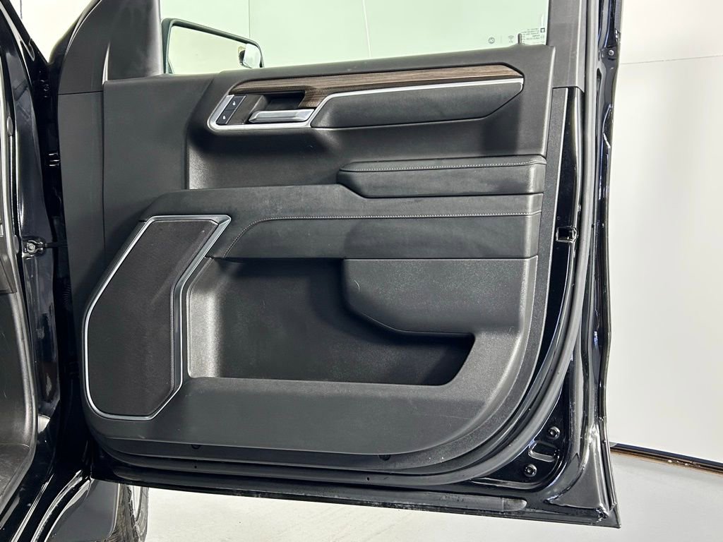 Used 2024 Chevrolet Silverado 1500 LT w/ Leather Package image 10