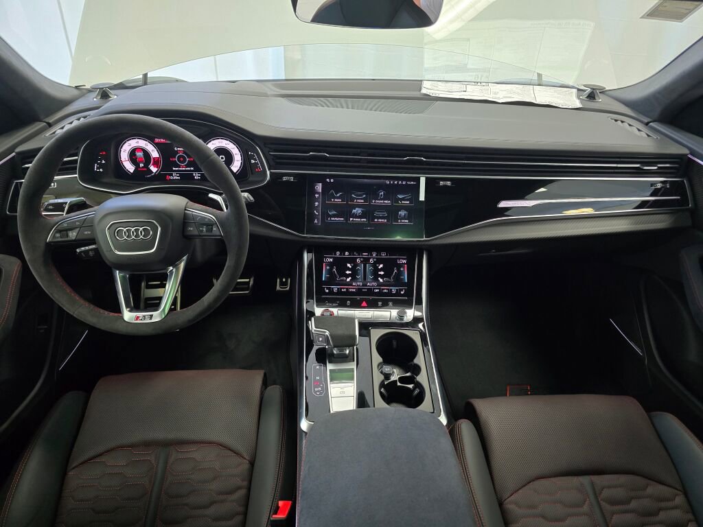 New 2025 Audi RS Q8 performance image 17