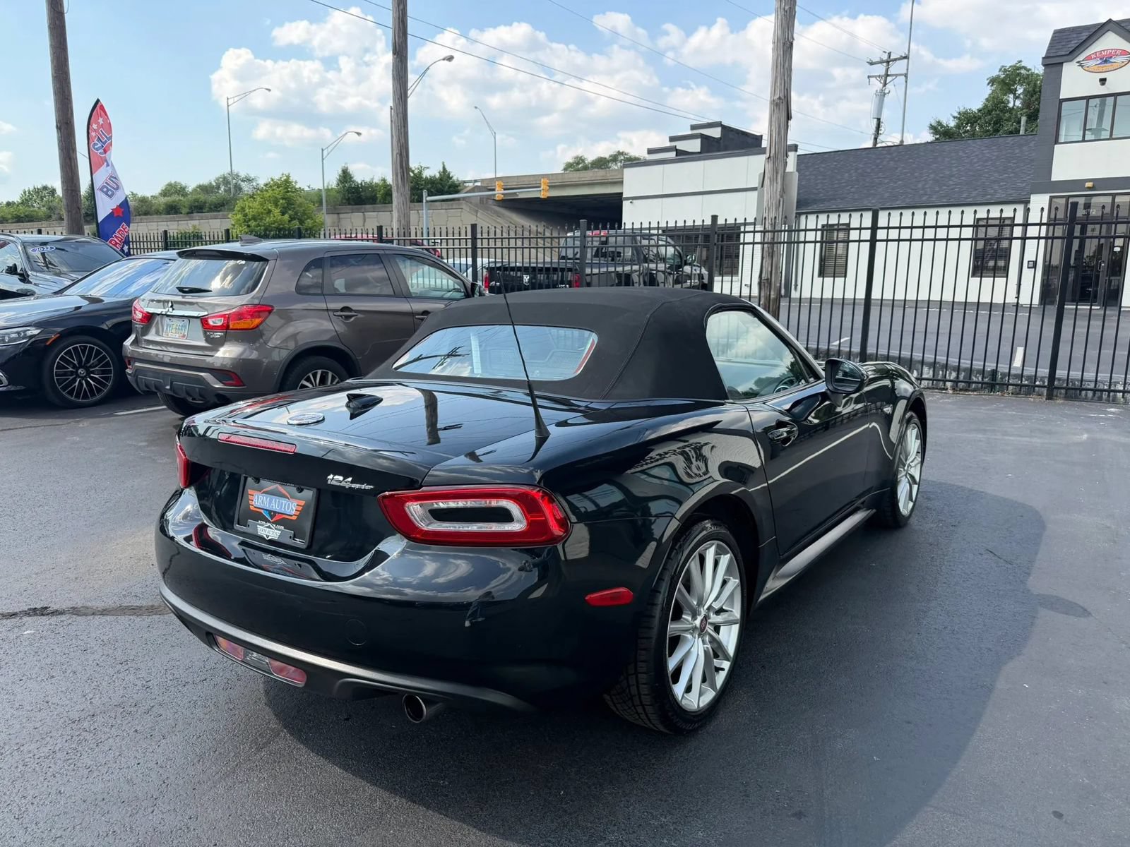 Used 2020 FIAT 124 Spider Lusso RWD image 6