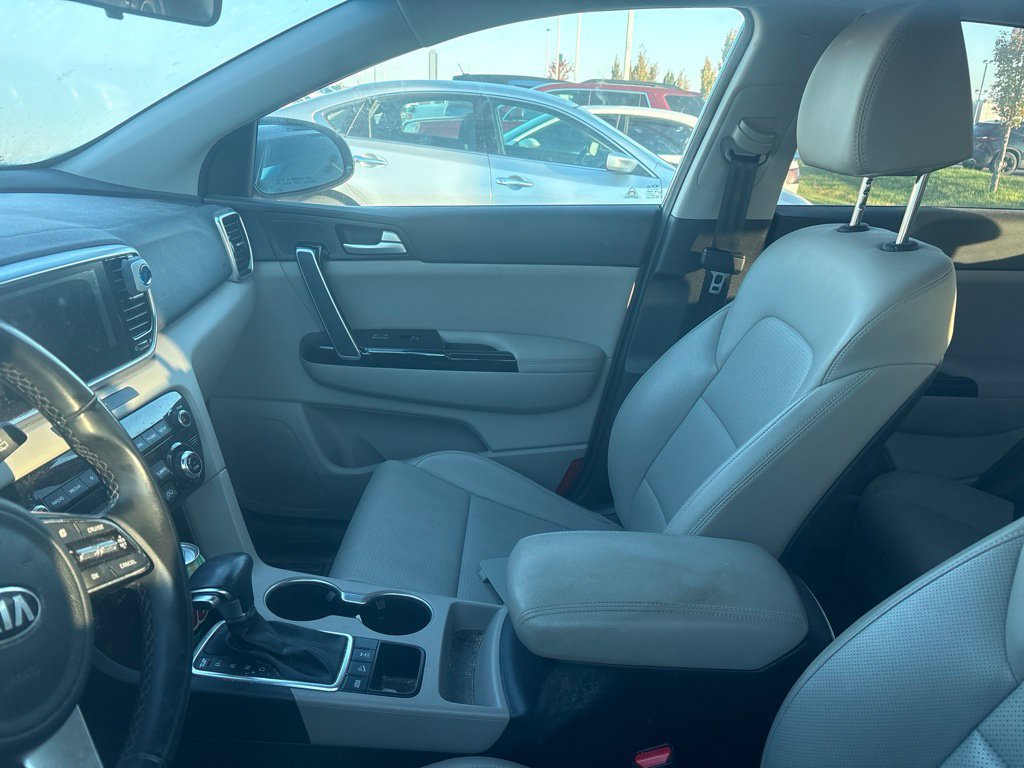 Used 2020 Kia Sportage EX AWD/4WD image 19