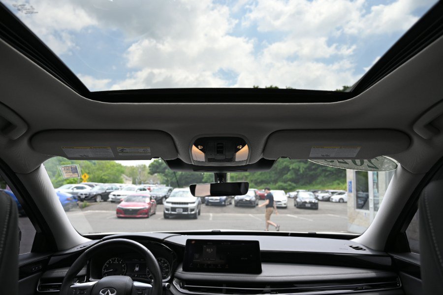 Used 2023 INFINITI QX60 Pure AWD/4WD image 13