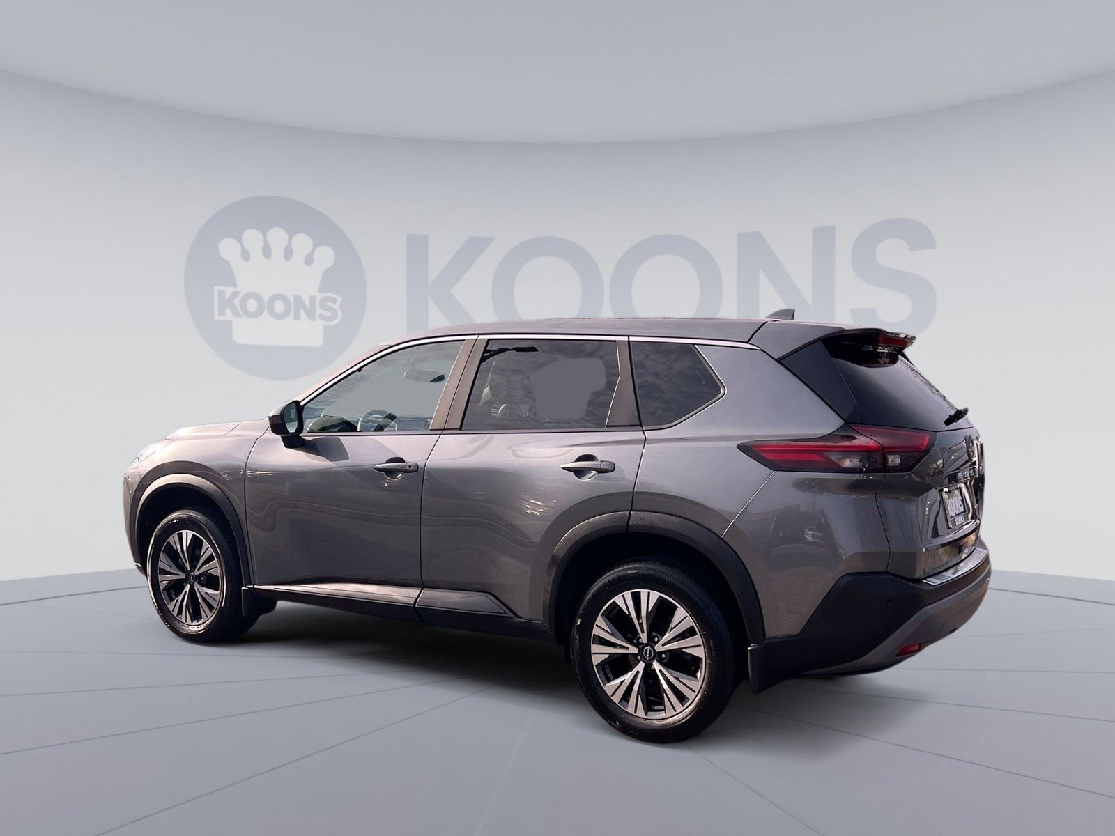 Used 2023 Nissan Rogue SV image 4