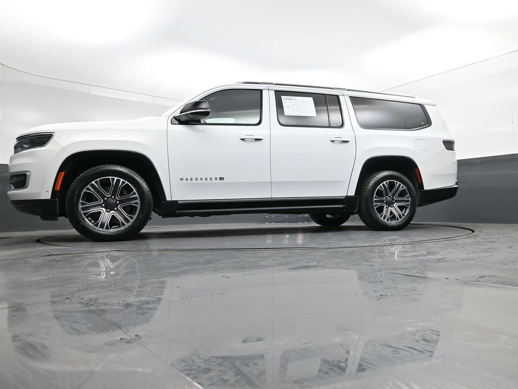 Used 2024 Jeep Wagoneer L Series II w/ Flexible Seating Group image 38