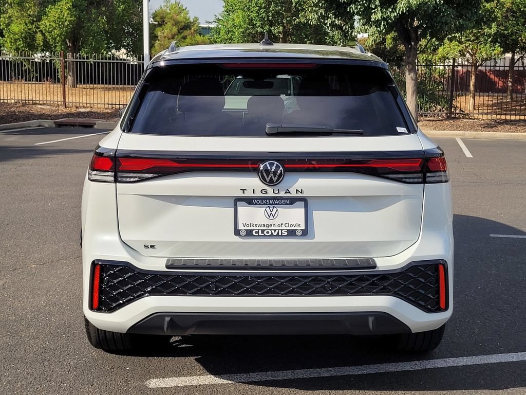 New 2026 Volkswagen Tiguan SE R-Line FWD image 6