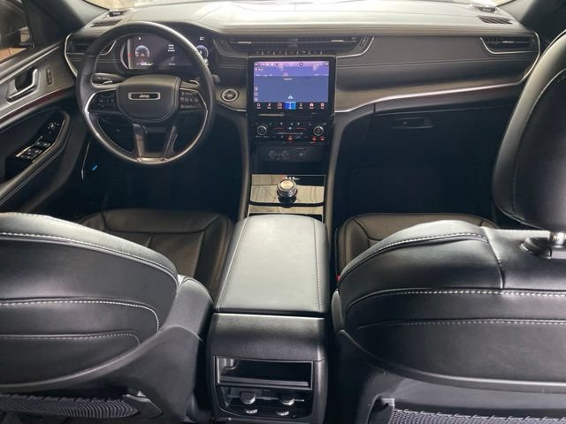Used 2022 Jeep Grand Cherokee Overland RWD image 16