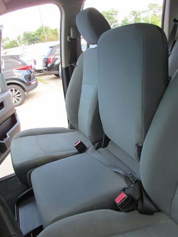Used 2019 RAM 1500 Classic SLT RWD image 12