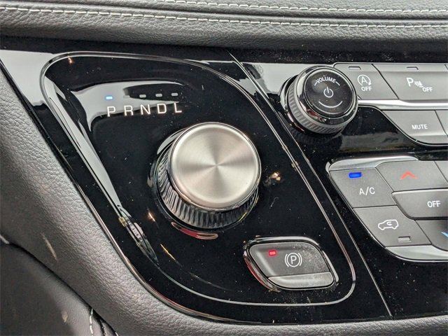 New 2026 Chrysler Pacifica Limited w/ Trailer Tow Group image 25