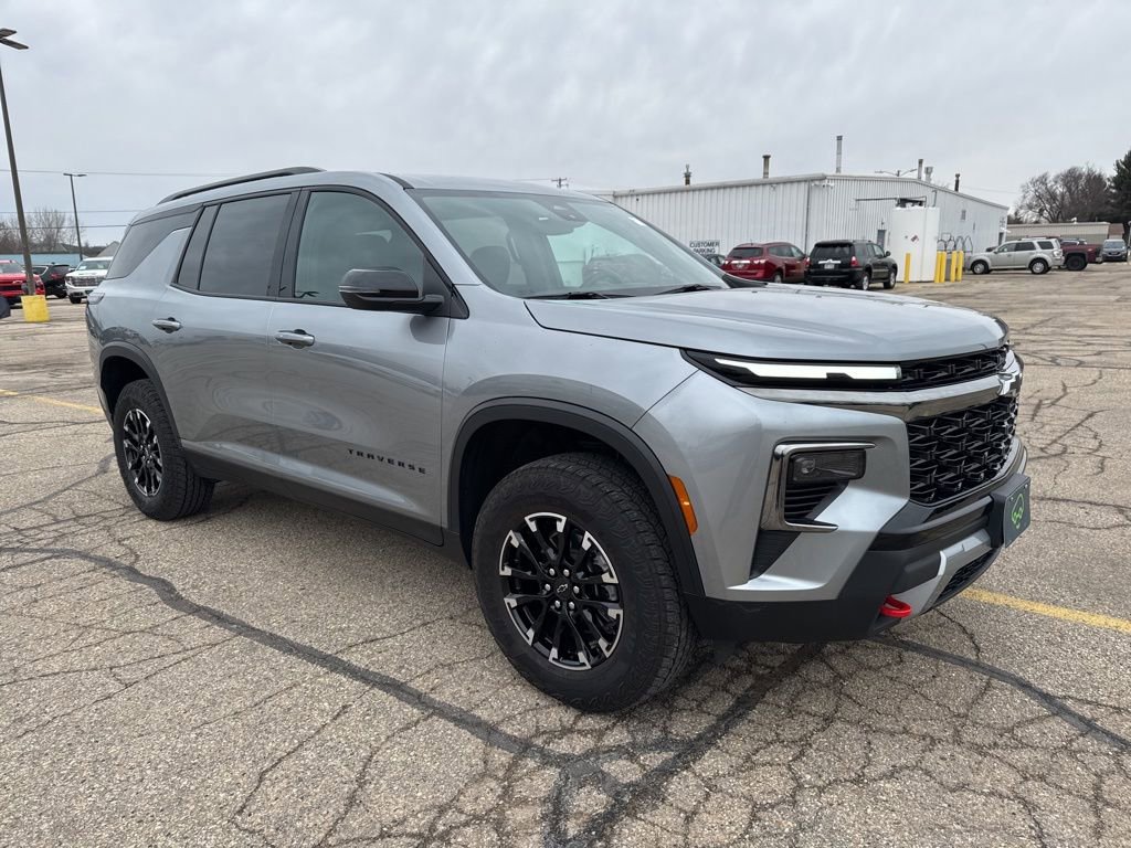 Certified 2025 Chevrolet Traverse Z71 w/ LPO, Floor Liner Package image 7